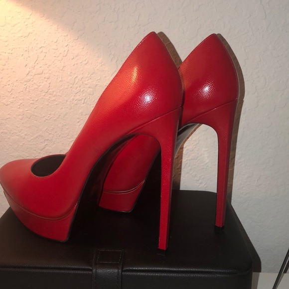 WORN ONCE YSL PERFECT CONDITION TRIBUTE PUMPS - Picture 9 of 10